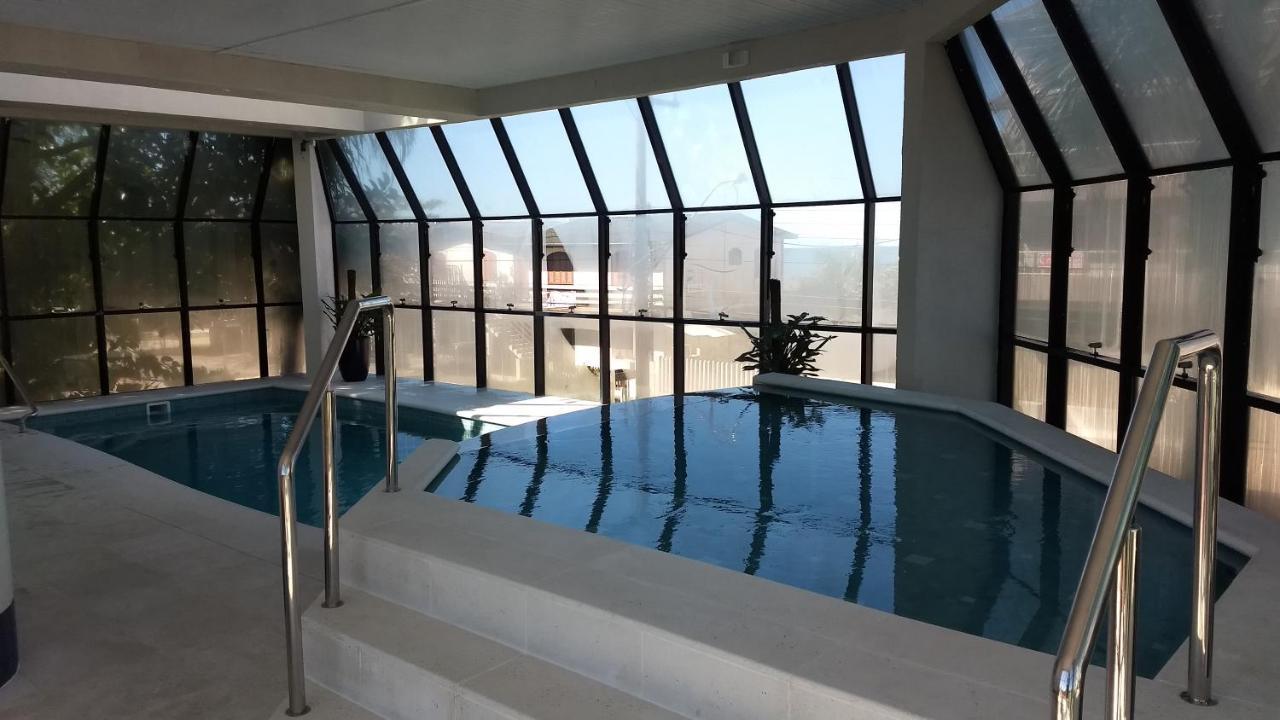 Hotel Santa Paula Гуаратуба Екстериор снимка