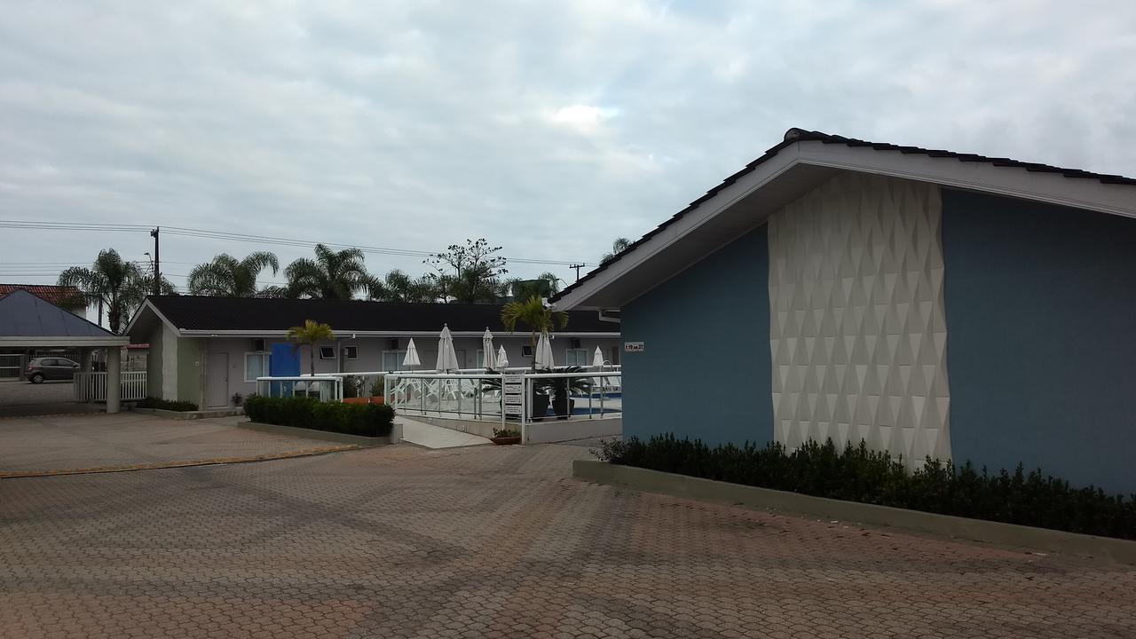 Hotel Santa Paula Гуаратуба Екстериор снимка